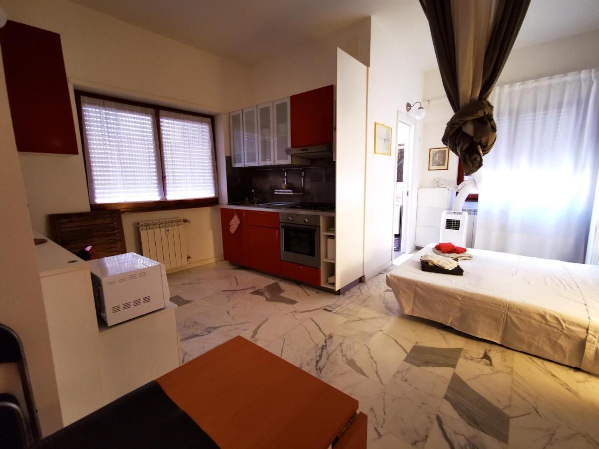 Rouge Studio - 10 Min From Vatican Appartement Buitenkant foto